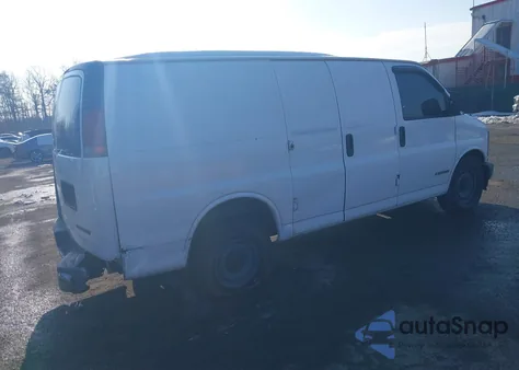 2000 Chevrolet Express from USA, damaged, VIN 1GCFG25M5Y1149443